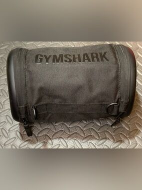 Gymshark Mini Barrel Bag Black Crossbody Strap Zipper Pockets. Cellphone Pocket